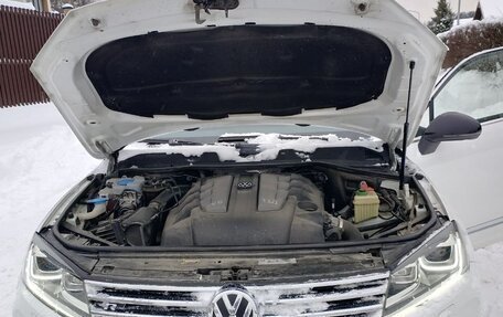 Volkswagen Touareg III, 2018 год, 3 770 000 рублей, 3 фотография