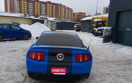 Ford Mustang VI рестайлинг, 2009 год, 2 455 000 рублей, 4 фотография