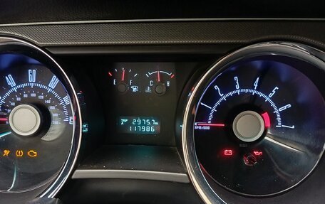 Ford Mustang VI рестайлинг, 2009 год, 2 455 000 рублей, 12 фотография