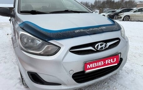 Hyundai Solaris II рестайлинг, 2011 год, 420 000 рублей, 12 фотография
