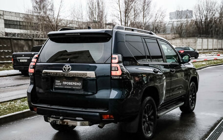 Toyota Land Cruiser Prado 150 рестайлинг 2, 2021 год, 5 099 000 рублей, 4 фотография