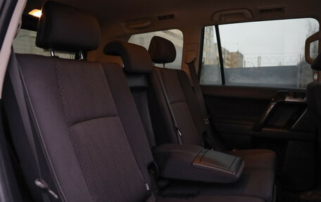 Toyota Land Cruiser Prado 150 рестайлинг 2, 2021 год, 5 099 000 рублей, 11 фотография