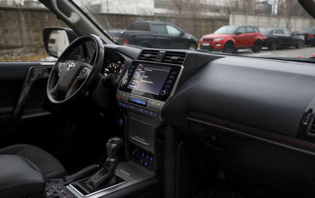 Toyota Land Cruiser Prado 150 рестайлинг 2, 2021 год, 5 099 000 рублей, 8 фотография