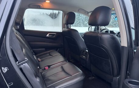 Nissan Pathfinder, 2015 год, 1 350 000 рублей, 10 фотография