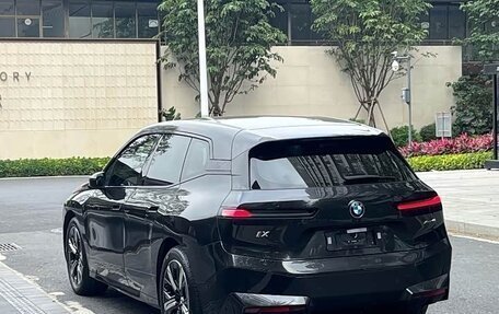 BMW iX, 2024 год, 6 880 000 рублей, 4 фотография