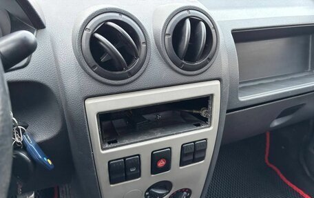 Renault Logan I, 2006 год, 215 000 рублей, 11 фотография