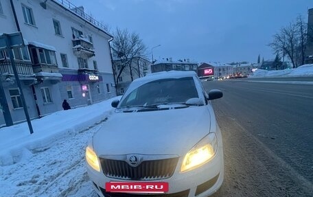 Skoda Fabia II, 2013 год, 700 000 рублей, 2 фотография