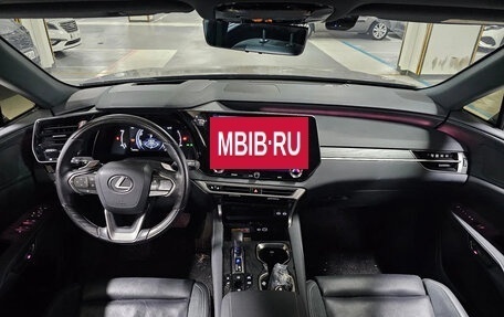 Lexus RX IV рестайлинг, 2024 год, 8 400 000 рублей, 5 фотография