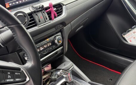 Mazda 6, 2018 год, 2 300 000 рублей, 10 фотография