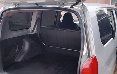 Toyota Probox I, 2010 год, 710 000 рублей, 6 фотография