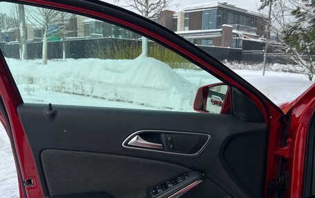 Mercedes-Benz GLA, 2014 год, 2 590 000 рублей, 15 фотография