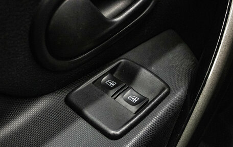 Renault Logan II, 2020 год, 1 099 000 рублей, 13 фотография