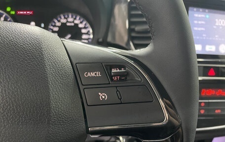 Mitsubishi Outlander III рестайлинг 3, 2019 год, 1 965 000 рублей, 18 фотография