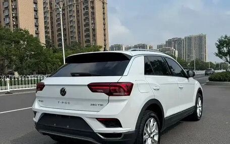 Volkswagen T-Roc I, 2022 год, 1 537 000 рублей, 5 фотография