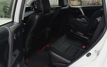 Toyota RAV4, 2014 год, 2 050 000 рублей, 11 фотография