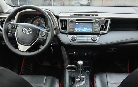 Toyota RAV4, 2014 год, 2 050 000 рублей, 10 фотография
