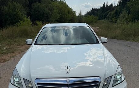 Mercedes-Benz E-Класс, 2010 год, 1 500 000 рублей, 2 фотография