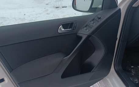 Volkswagen Tiguan I, 2010 год, 975 000 рублей, 10 фотография