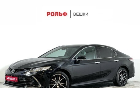Toyota Camry, 2021 год, 3 798 000 рублей, 1 фотография