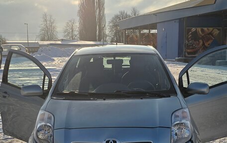 Toyota Yaris III рестайлинг, 2008 год, 798 000 рублей, 1 фотография