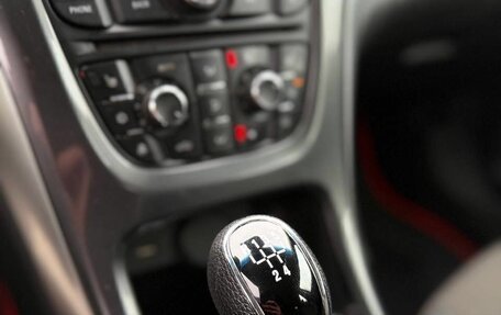 Opel Astra J, 2013 год, 570 000 рублей, 1 фотография