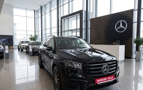 Mercedes-Benz GLS, 2023 год, 19 500 000 рублей, 2 фотография