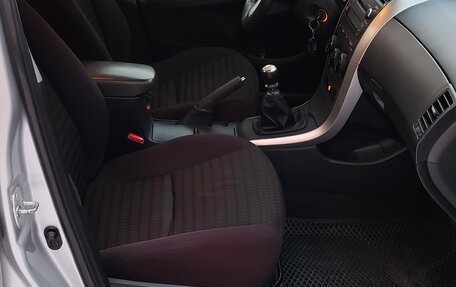 Toyota Corolla, 2010 год, 950 000 рублей, 10 фотография