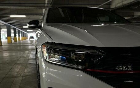 Volkswagen Jetta VII, 2019 год, 1 800 000 рублей, 2 фотография