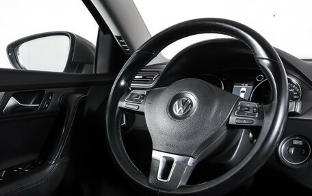 Volkswagen Passat B7, 2011 год, 1 049 000 рублей, 13 фотография