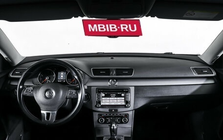 Volkswagen Passat B7, 2011 год, 1 049 000 рублей, 17 фотография