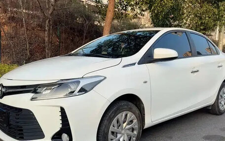 Toyota Vios III, 2022 год, 1 007 000 рублей, 2 фотография