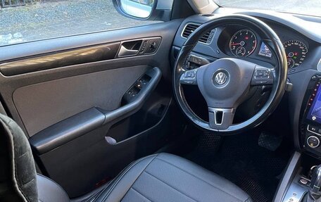 Volkswagen Jetta VI, 2014 год, 999 999 рублей, 13 фотография