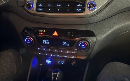 Hyundai Tucson III, 2018 год, 1 800 000 рублей, 13 фотография