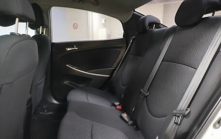 Hyundai Solaris II рестайлинг, 2012 год, 820 000 рублей, 11 фотография