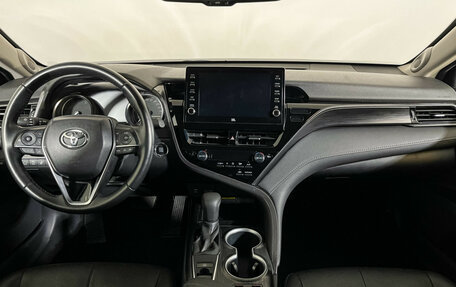 Toyota Camry, 2021 год, 3 798 000 рублей, 12 фотография