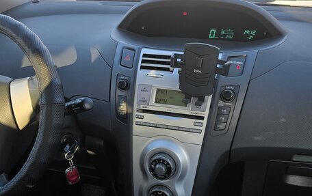 Toyota Yaris III рестайлинг, 2008 год, 798 000 рублей, 9 фотография