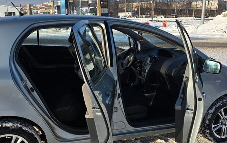 Toyota Yaris III рестайлинг, 2008 год, 798 000 рублей, 4 фотография