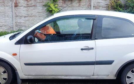 Ford Fiesta, 2006 год, 300 000 рублей, 3 фотография