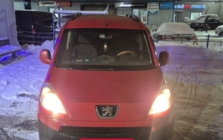 Peugeot Partner II рестайлинг 2, 2010 год, 430 000 рублей, 2 фотография