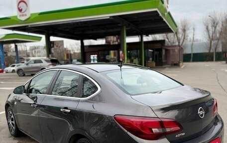 Opel Astra J, 2013 год, 570 000 рублей, 3 фотография