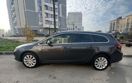 Opel Astra J, 2011 год, 890 000 рублей, 2 фотография