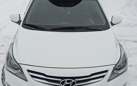 Hyundai Solaris II рестайлинг, 2015 год, 1 200 000 рублей, 1 фотография