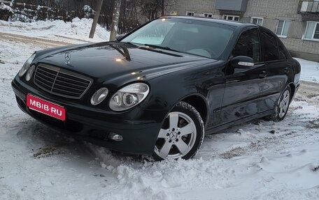 Mercedes-Benz E-Класс, 2003 год, 750 000 рублей, 1 фотография