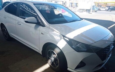 Hyundai Solaris II рестайлинг, 2021 год, 1 720 000 рублей, 4 фотография