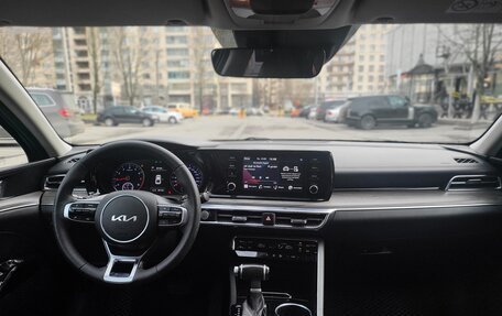 KIA K5, 2021 год, 2 280 000 рублей, 25 фотография