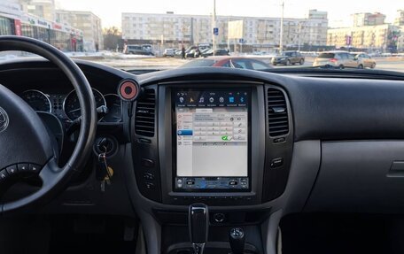 Toyota Land Cruiser 100 рестайлинг 2, 2003 год, 1 700 000 рублей, 7 фотография