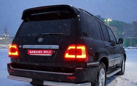 Toyota Land Cruiser 100 рестайлинг 2, 2003 год, 1 700 000 рублей, 2 фотография