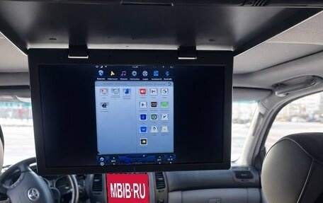 Toyota Land Cruiser 100 рестайлинг 2, 2003 год, 1 700 000 рублей, 8 фотография