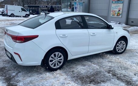 KIA Rio IV, 2017 год, 1 055 000 рублей, 4 фотография