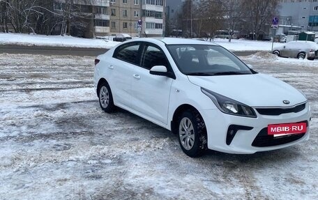 KIA Rio IV, 2017 год, 1 055 000 рублей, 3 фотография